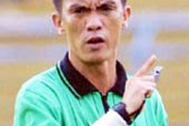 Vua áo đen nhúng chàm - vì tiền hay vì tình thân?