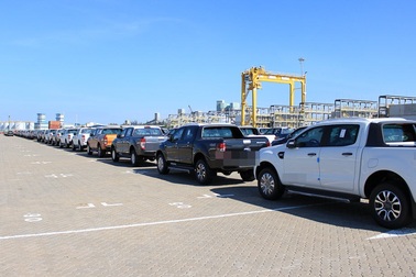 Doanh số èo uột, xe bán tải đã hết thời?