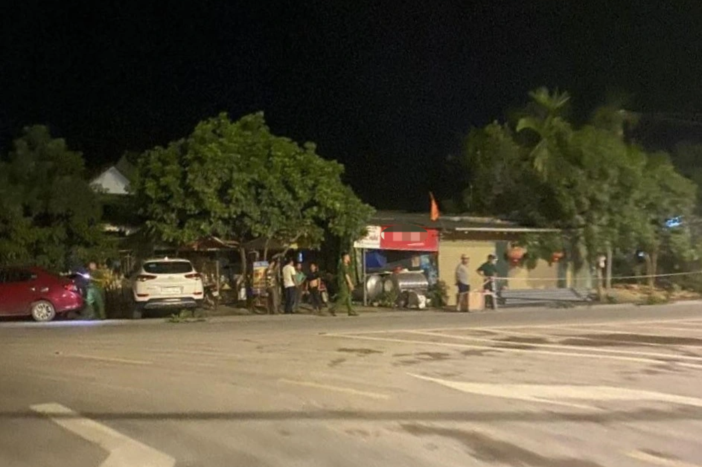 Người đàn ông dùng dao đâm 2 nữ hàng xóm thương vong - 1 Người đàn ông dùng dao đâm 2 nữ hàng xóm thương vong - 1