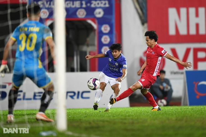 Người hùng Tấn Trường giúp CLB Hà Nội có 3 điểm đầu tiên ở V-League - 20 Người hùng Tấn Trường giúp CLB Hà Nội có 3 điểm đầu tiên ở V-League - 20