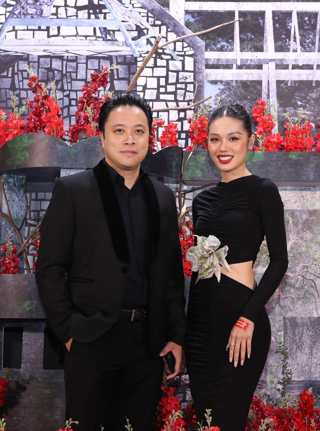 Trâm Anh, Cao Thái Hà khoe eo gợi cảm - 2 Trâm Anh, Cao Thái Hà khoe eo gợi cảm - 2