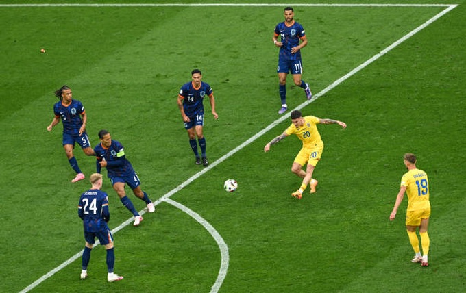 romanias-forward-dennis-man-shoots-but-fails-to-score-during-the-uefa-euro-2024-round-of-16.jpg