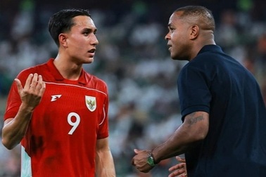 HLV Kluivert tuyên bố đanh thép khi tuyển Indonesia quyết đấu Iraq