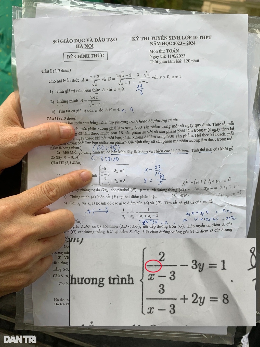 Vụ đề thi toán 10 Hà Nội in mờ: Thí sinh hỏi, giám thị trả lời là dấu trừ - 2 Vụ đề thi toán 10 Hà Nội in mờ: Thí sinh hỏi, giám thị trả lời là dấu trừ - 2