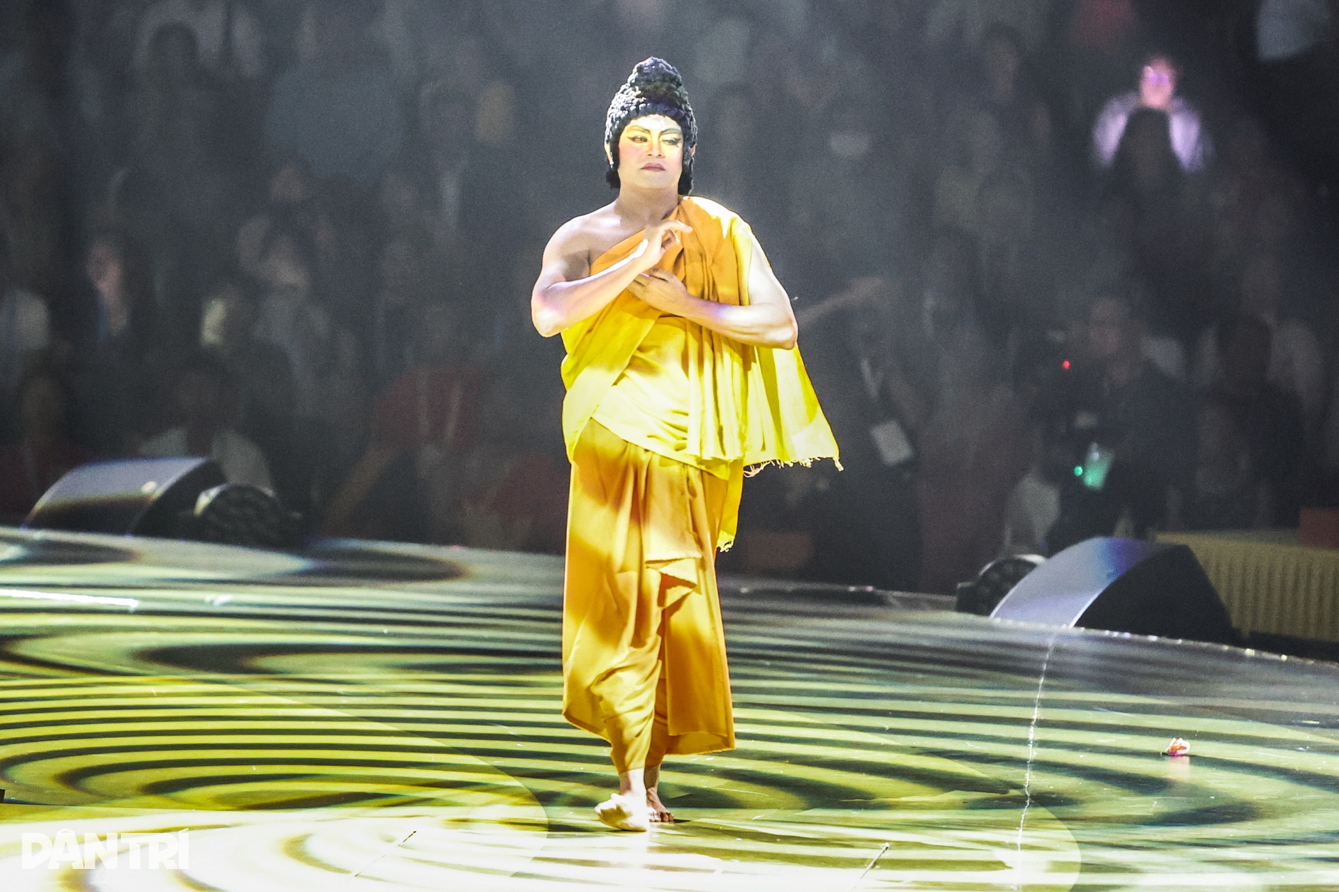 Ấn tượng chương trình âm nhạc nghệ thuật Phật giáo tại Đại lễ Vesak 2025 - 9 Ấn tượng chương trình âm nhạc nghệ thuật Phật giáo tại Đại lễ Vesak 2025 - 9