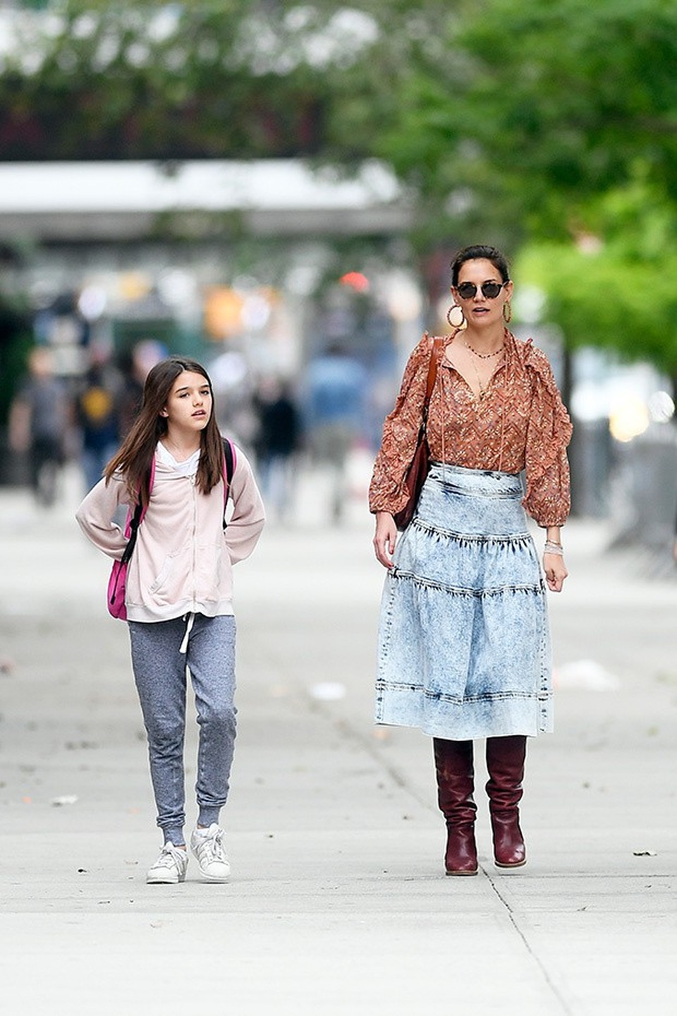 Cuộc sống hiện tại của Suri Cruise - con gái ruột duy nhất của Tom Cruise - 16 Cuộc sống hiện tại của Suri Cruise - con gái ruột duy nhất của Tom Cruise - 16