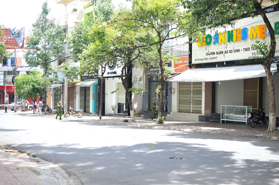 Hai ca nghi mắc Covid-19, đề nghị phong tỏa nhiều khu vực TP Buôn Ma Thuột - 3 Hai ca nghi mắc Covid-19, đề nghị phong tỏa nhiều khu vực TP Buôn Ma Thuột - 3
