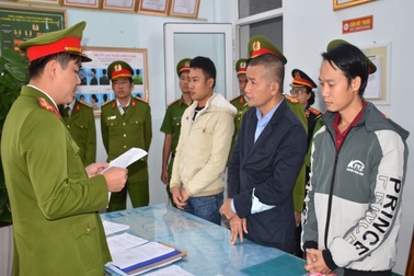 Bắt tạm giam 3 bác sĩ, điều dưỡng viên gian lận bảo hiểm y tế