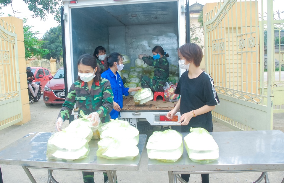 Ấm áp cuộc sống bên trong khu cách ly tập trung - 8 Ấm áp cuộc sống bên trong khu cách ly tập trung - 8