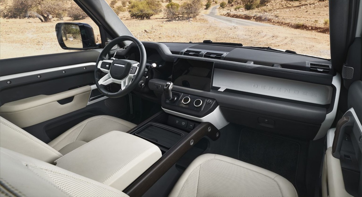 Land Rover Defender 130 mới siêu dài, thiết kế 8 chỗ ngồi - 7 Land Rover Defender 130 mới siêu dài, thiết kế 8 chỗ ngồi - 7