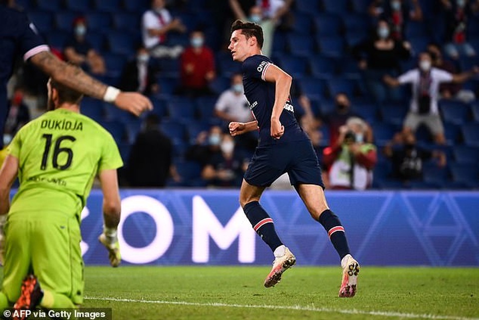 Diallo nhận thẻ đỏ, PSG may mắn giành chiến thắng phút bù giờ - 3 Diallo nhận thẻ đỏ, PSG may mắn giành chiến thắng phút bù giờ - 3