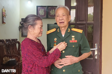 Chuyện kể dưới hầm đất Điện Biên Phủ của người lính áo trắng