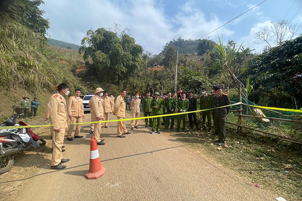 Vụ xe khách đi ăn cưới gặp tai nạn ở Sơn La: 4 nạn nhân tử vong - 3 Vụ xe khách đi ăn cưới gặp tai nạn ở Sơn La: 4 nạn nhân tử vong - 3