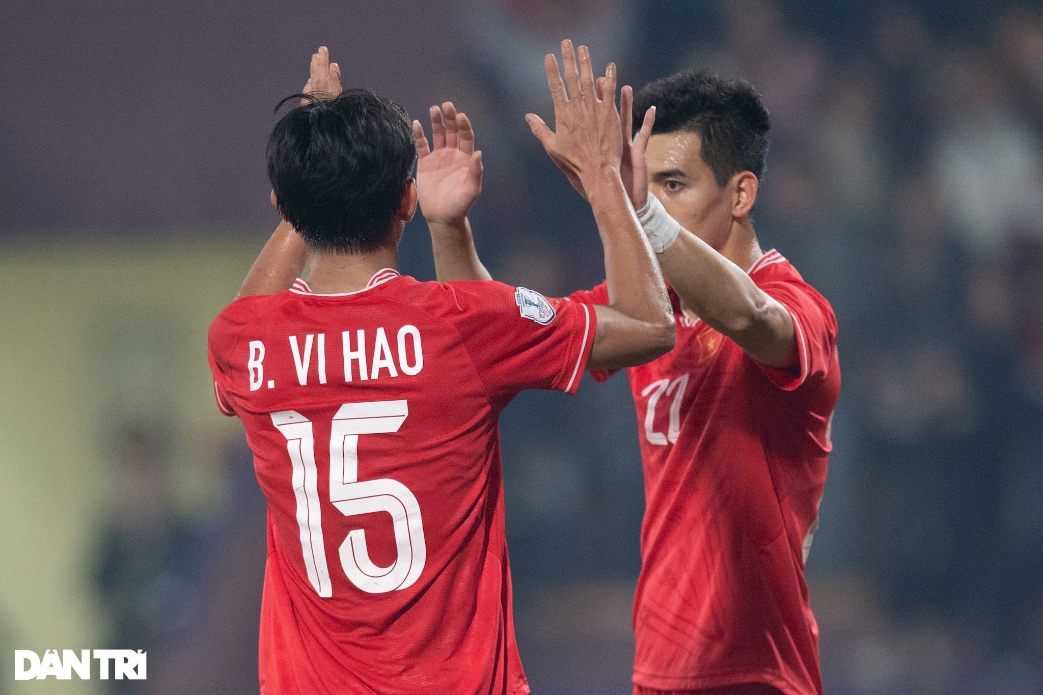 ຜູ້ຊ່ຽວຊານ: ຊວນເຊີນແລະ Tien Linh ຮູ້ວິທີການສ່ອງແສງໃນເວລາທີ່ຫຼິ້ນຮ່ວມກັນ - 3 Chuyên gia: Xuân Son và Tiến Linh biết cách tỏa sáng khi đá cặp cùng nhau - 3