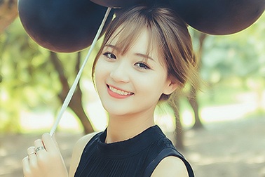 "Hot girl dân tộc" Thu Hương thử sức với phong cách ảnh mới