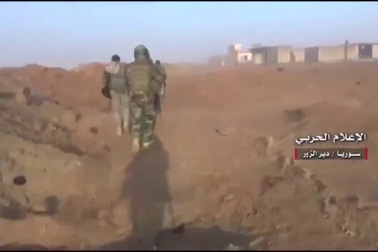 Quân Syria bao vây giải phóng sân bay Deir Ezzor (2)