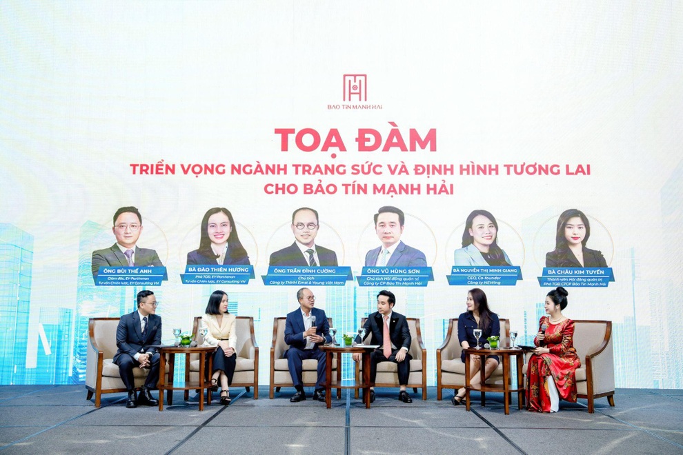 Bảo Tín Mạnh Hải hợp tác EY-P và NEWing, hướng tới tương lai mới trong ngành trang sức - 2 Bảo Tín Mạnh Hải hợp tác EY-P và NEWing, hướng tới tương lai mới trong ngành trang sức - 2