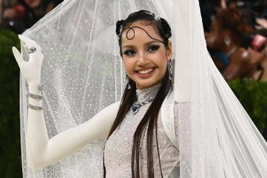 Lisa và dàn sao hạng A đổ bộ Met Gala, “cuộc chơi xa xỉ” làng mốt bùng nổ