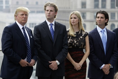 Con trai ông Trump lên tiếng về chuyện “con ông cháu cha”