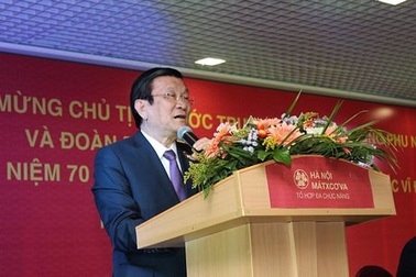 Chủ tịch nước Trương Tấn Sang gặp gỡ cộng đồng người Việt tại Nga