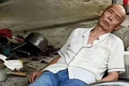 Chủ quán lẩu gà "van xin khách đừng tới" bị loại sớm khi đi thi nấu ăn