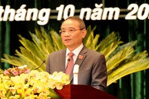 Đại biểu Đại hội Đảng bộ TP Đà Nẵng ủng hộ đồng bào miền Trung bị lũ lụt