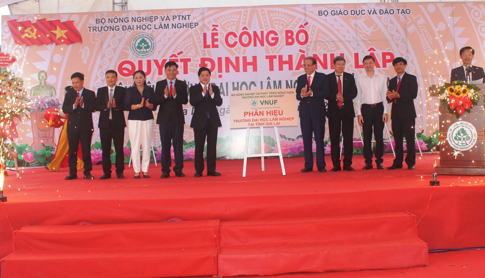 Công bố Quyết định thành lập Phân hiệu Đại học Lâm nghiệp tại tỉnh Gia Lai - 2 Công bố Quyết định thành lập Phân hiệu Đại học Lâm nghiệp tại tỉnh Gia Lai - 2