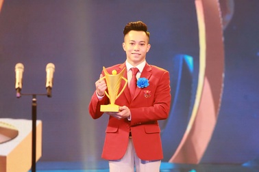 Thu Thảo, Thanh Tùng được vinh danh ở Cúp chiến thắng 2017