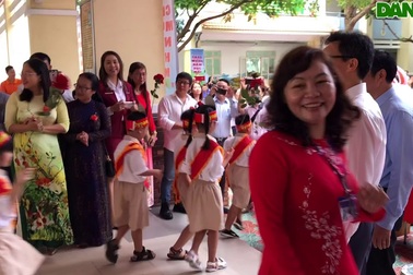 Phó Thủ tướng Vũ Đức Đam dự khai giảng tại TPHCM