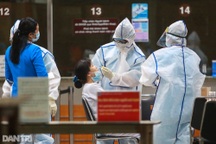 "Sự cố nghề nghiệp" khiến nhiều nhân viên y tế ở TPHCM phơi nhiễm Covid-19