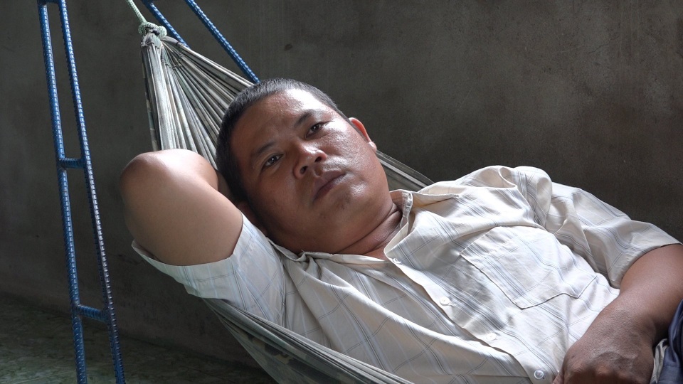 Nghẹn lòng cảnh người vợ 5 năm ròng vật vã gánh chồng ung thư - 1 Nghẹn lòng cảnh người vợ 5 năm ròng vật vã gánh chồng ung thư - 1