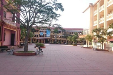 Hiệu trưởng đánh hiệu phó nhập viện sau cuộc tranh cãi