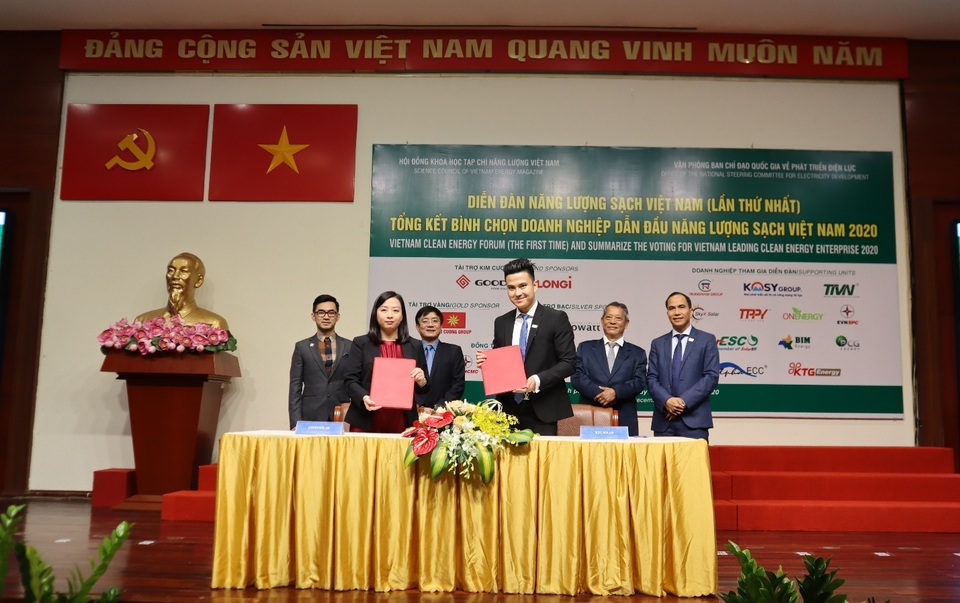 KTG Energy cùng Longi ký kết hợp tác tại Diễn đàn năng lượng sạch Việt Nam - 2 KTG Energy cùng Longi ký kết hợp tác tại Diễn đàn năng lượng sạch Việt Nam - 2