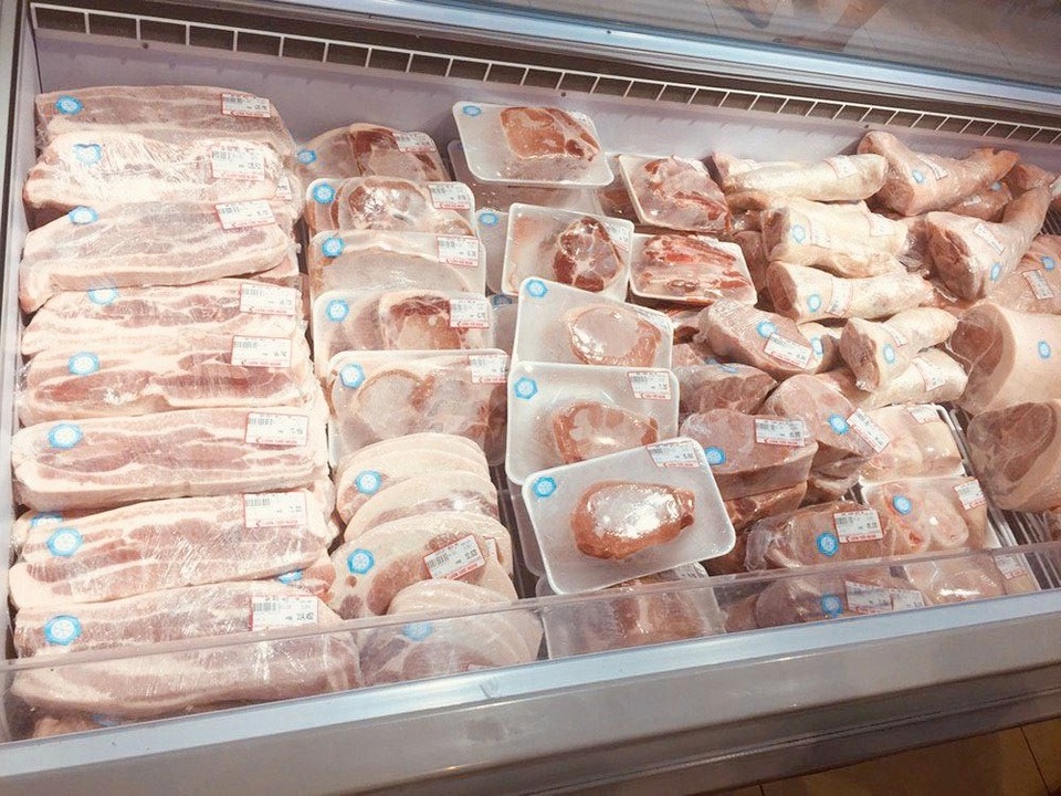 Siêu thị tung chiêu” kéo giá thịt heo xuống, bán rẻ hơn cả heo hơi - 3 Siêu thị tung chiêu” kéo giá thịt heo xuống, bán rẻ hơn cả heo hơi - 3