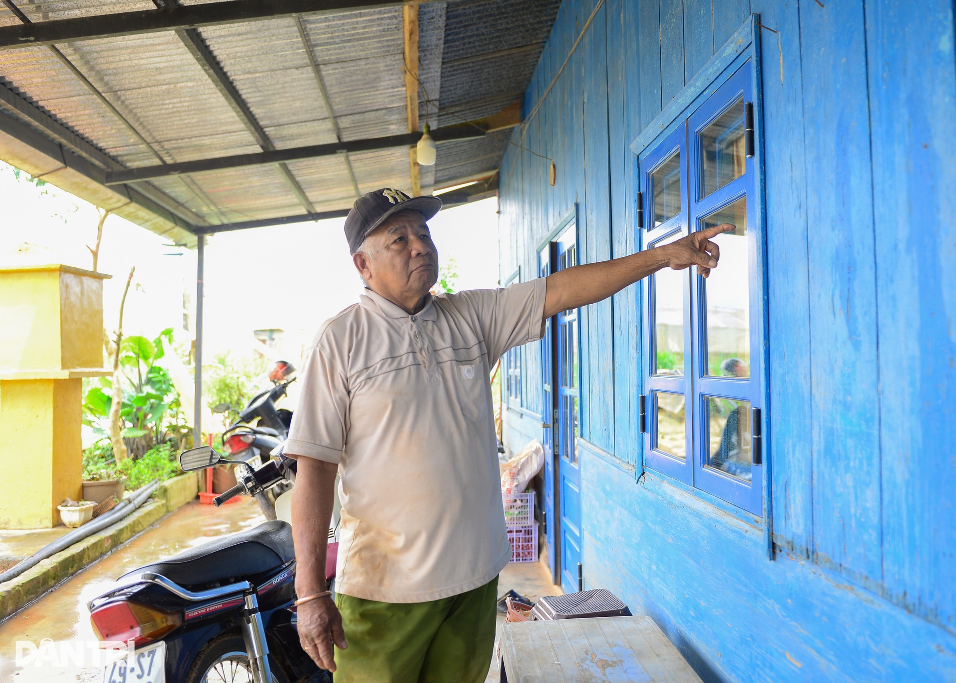Người dân Đà Lạt vật vã làm kè, xây đê chống lũ - 3 Người dân Đà Lạt vật vã làm kè, xây đê chống lũ - 3