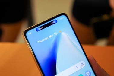 Smartphone Android có "Dynamic Island"