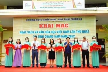 Đọc sách để "Chấn hưng văn hóa và phát triển văn hóa đọc"