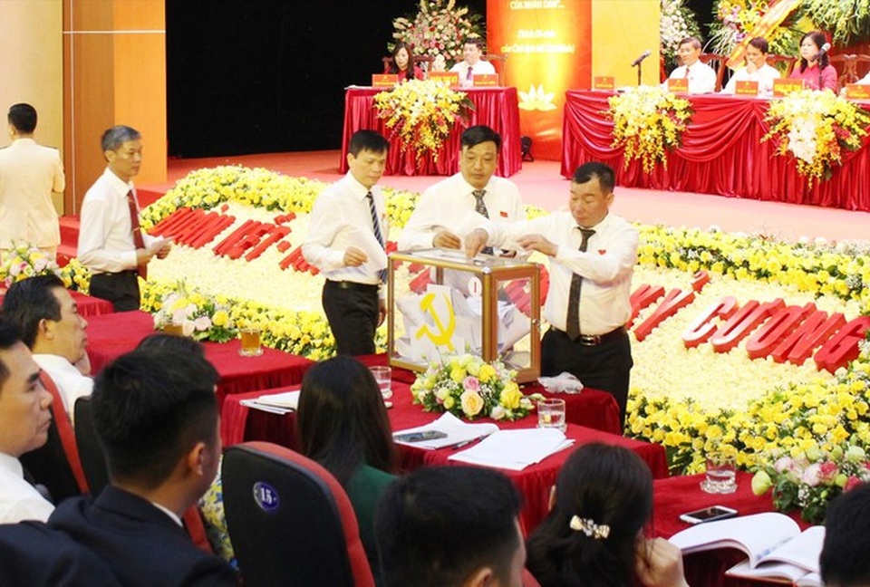 Bầu trực tiếp bí thư tỉnh ủy: Cần chọn được người thực sự nổi trội - 2 Bầu trực tiếp bí thư tỉnh ủy: Cần chọn được người thực sự nổi trội - 2