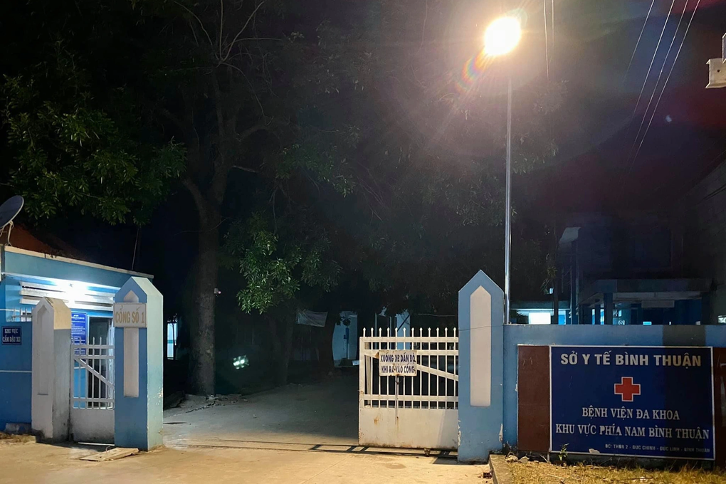 Công an Bình Thuận điều tra nguyên nhân nghi can trộm chó tử vong - 1 Công an Bình Thuận điều tra nguyên nhân nghi can trộm chó tử vong - 1