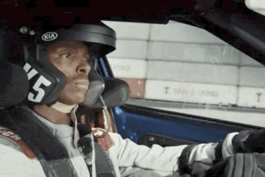 Mãn nhãn với cú nhảy xoay 360 độ của chiếc Kia K5