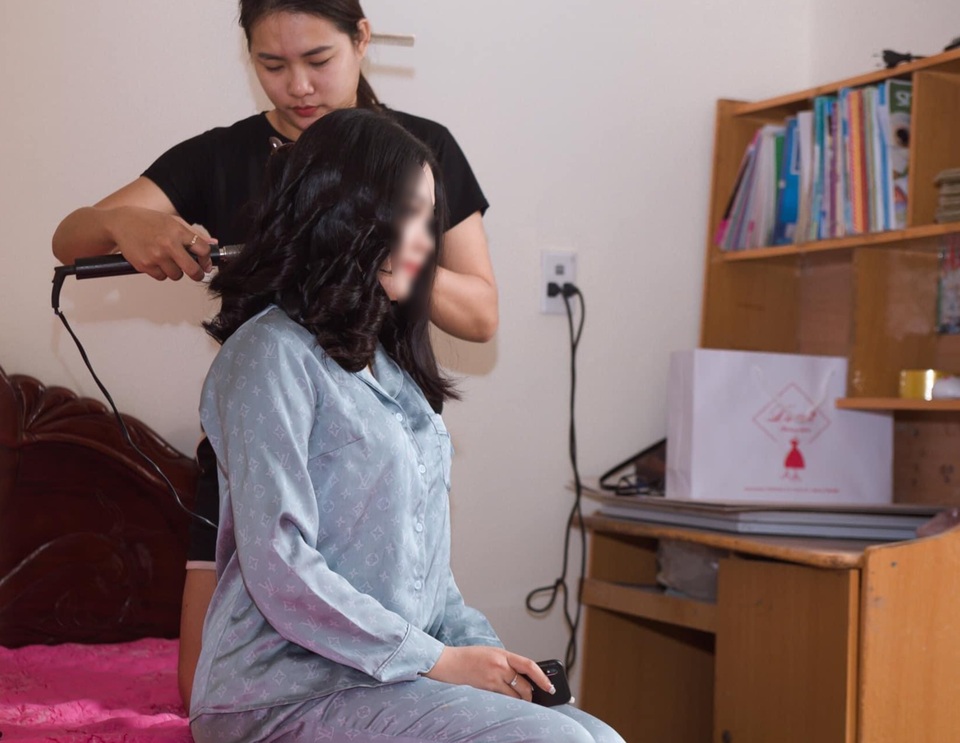 Mất mùa cưới vì Covid-19, nghề trang điểm ế khách khóc như mưa - 2 Mất mùa cưới vì Covid-19, nghề trang điểm ế khách khóc như mưa - 2