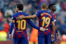 Braithwaite muốn khoác áo số 10 của Messi ở Barcelona