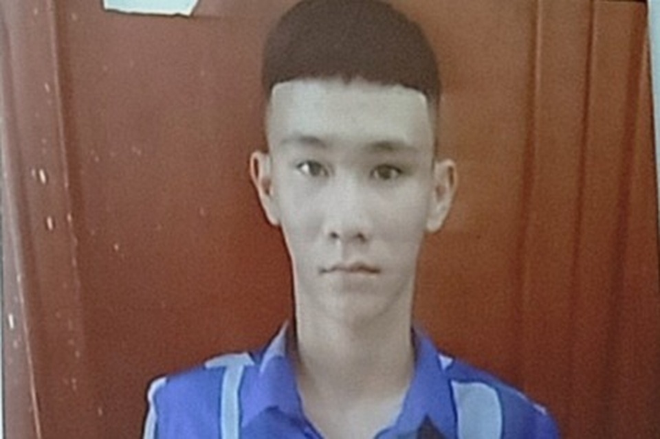 Vụ côn đồ xông vào trường học: Khởi tố 8 bị can - 2 Vụ côn đồ xông vào trường học: Khởi tố 8 bị can - 2