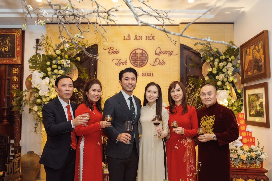 Xuân Hinh: Tôi chảy nước mắt nghẹn ngào ngày vui của con gái - 3 Xuân Hinh: Tôi chảy nước mắt nghẹn ngào ngày vui của con gái - 3
