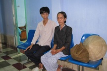 Cậu sinh viên nghèo đứng trước nguy cơ bỏ học