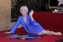 Helen Mirren nhận “sao” trên đại lộ Danh vọng