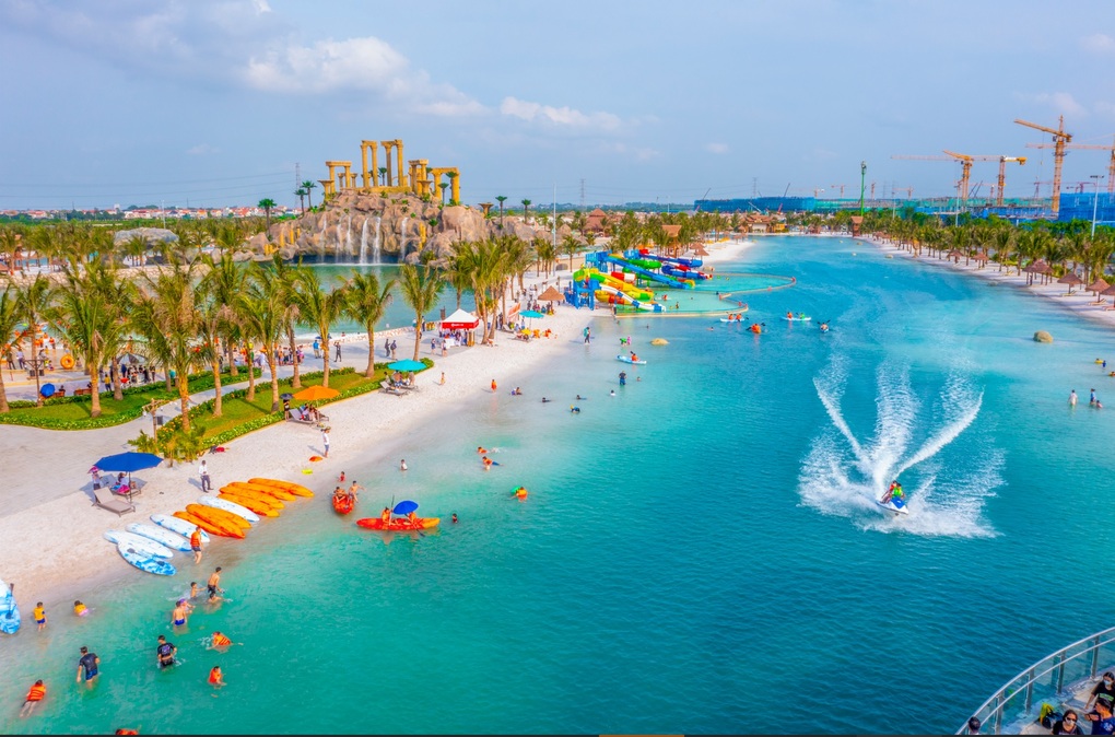 Tổ hợp hồ nước mặn tạo sóng nhân tạo Royal Wave Park xác lập kỷ lục thế giới - 2 Tổ hợp hồ nước mặn tạo sóng nhân tạo Royal Wave Park xác lập kỷ lục thế giới - 2