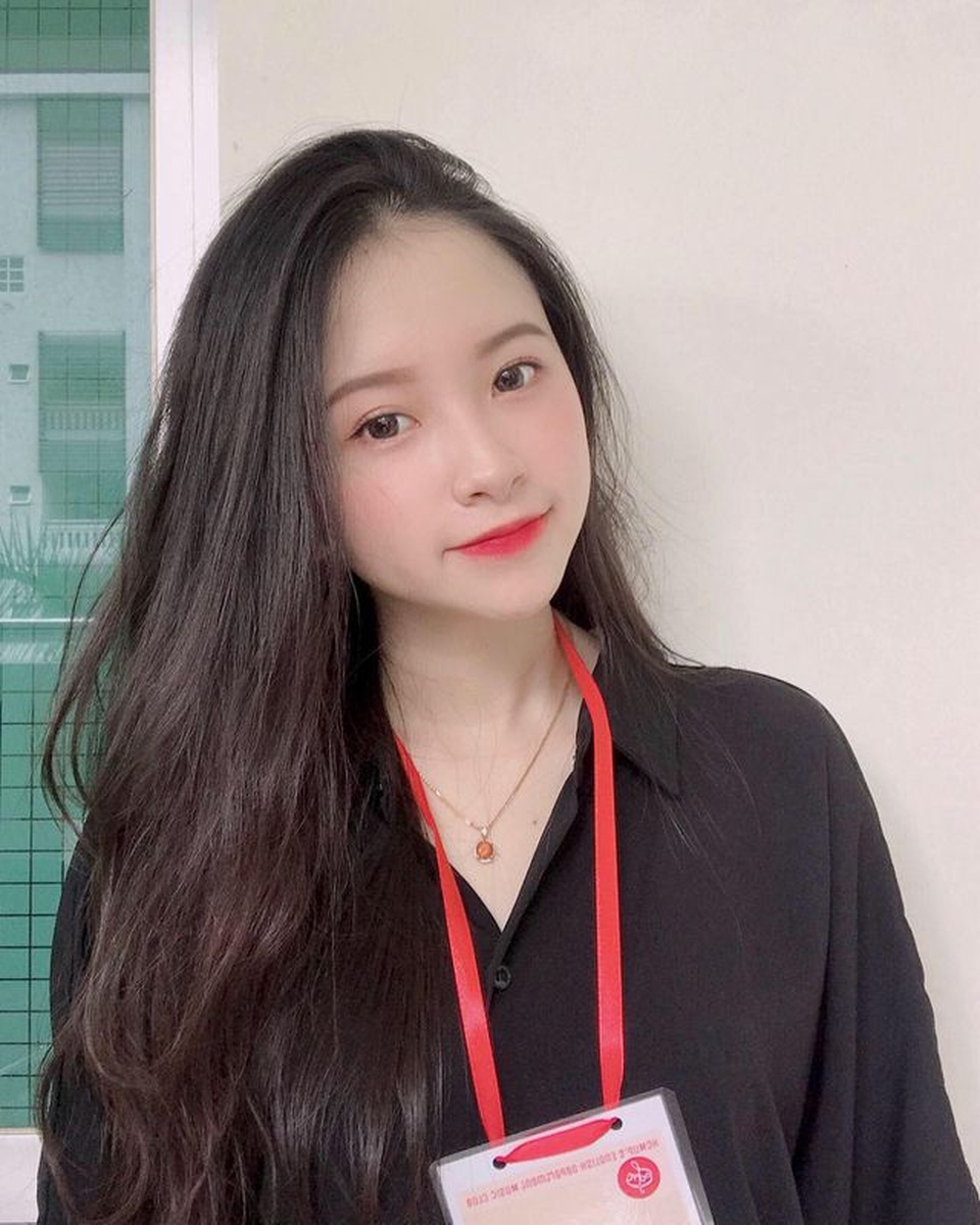 4 cô giáo xinh đẹp sở hữu gương mặt trẻ thơ “hút hồn” dân mạng - 1 4 cô giáo xinh đẹp sở hữu gương mặt trẻ thơ “hút hồn” dân mạng - 1