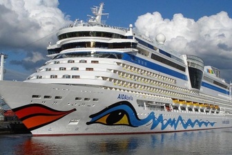 Virus tấn công du thuyền hạng sang, 100 khách đổ bệnh đều bị nôn mửa