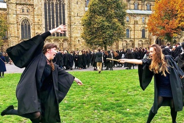 Anh: Điều tra nhóm đối tượng tấn công trực tuyến hội sinh viên LGBT